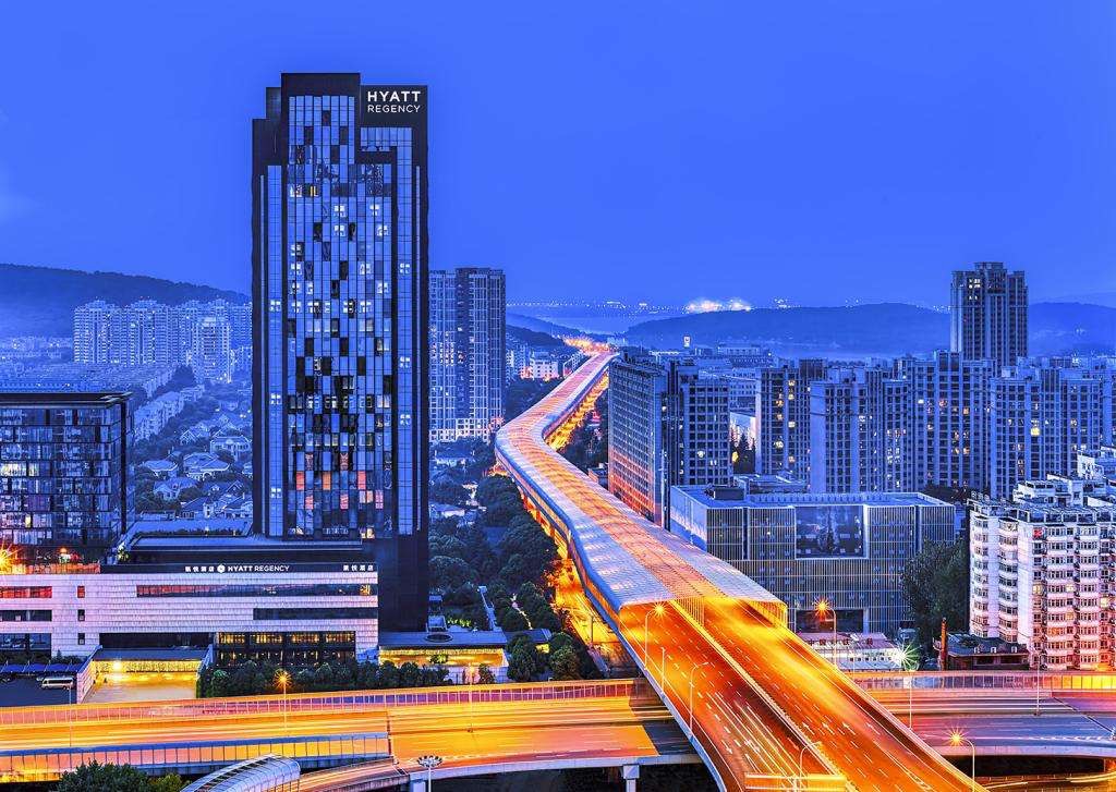https://huixiaotong.oss-cn-shanghai.aliyuncs.com/uploads/20240817/d5815a73d2085fecfb192ba32cbd51a9.jpg