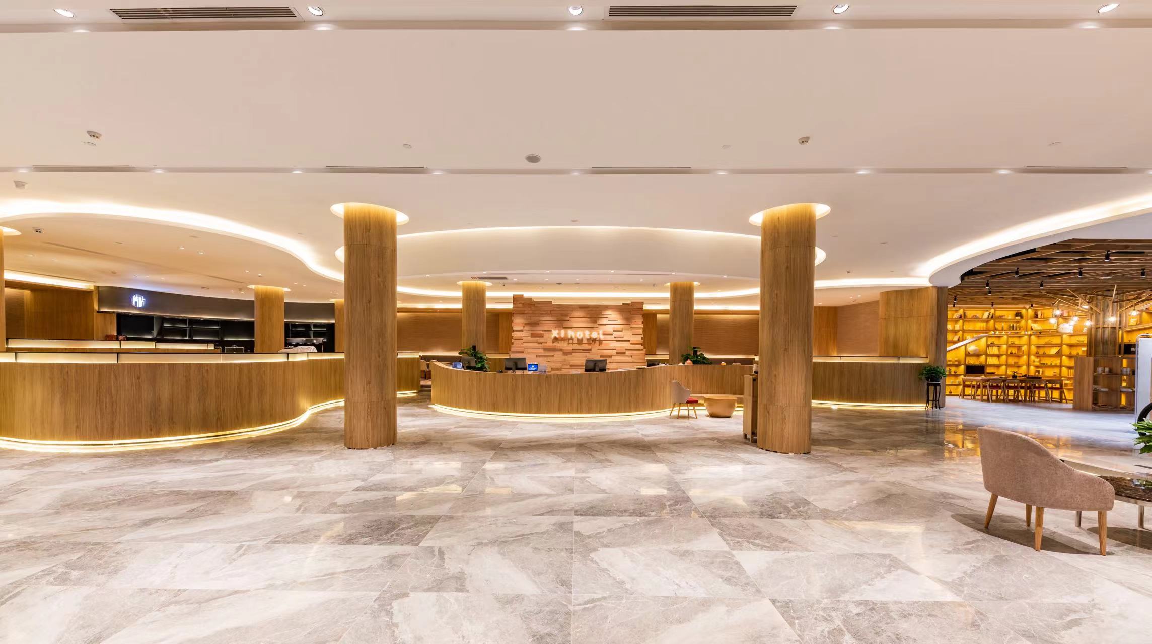 纽宾凯新宜大酒店(武汉黄鹤楼中南财经大学店)-会小通|订会场,就用会小通 | 中国优质的会议场地预订及比价平台